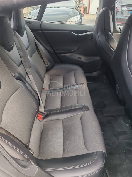 Tesla Model S 75D