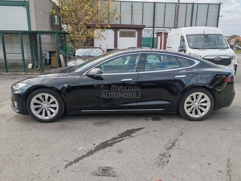 Tesla Model S 75D