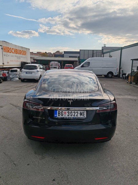 Tesla Model S 75D