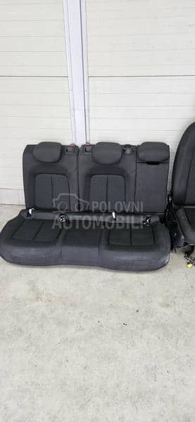 sedista,stubovi i nebo