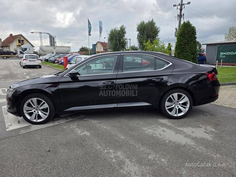 Škoda Superb REZERVISAN