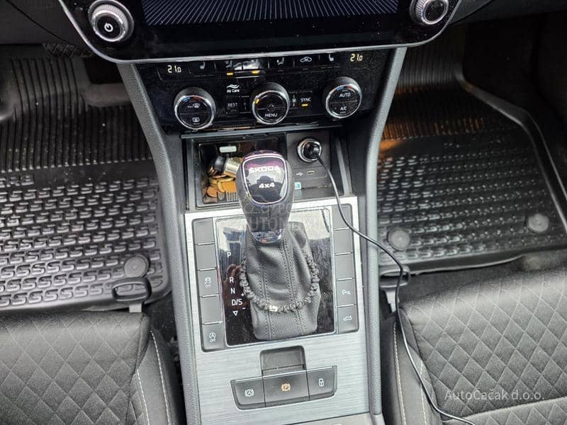 Škoda Superb REZERVISAN