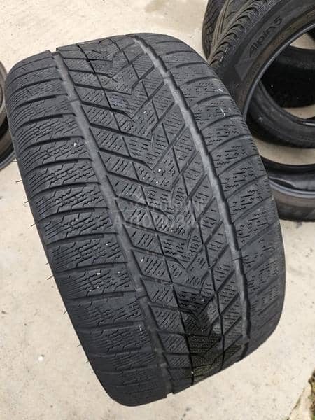 ROCKBLADE 275/35 R19 Zimska
