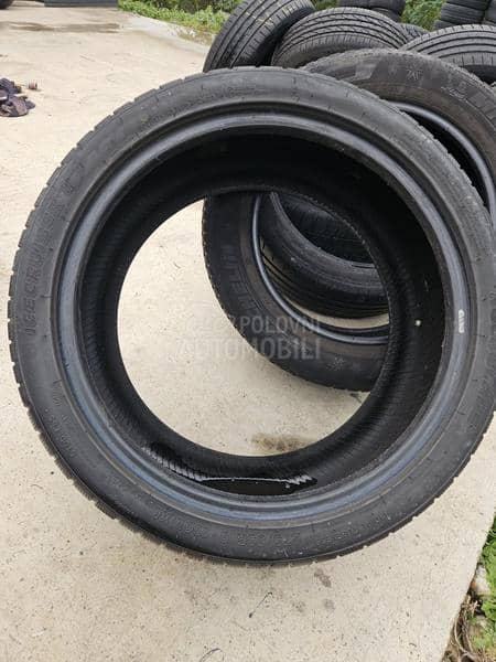 ROCKBLADE 275/35 R19 Zimska