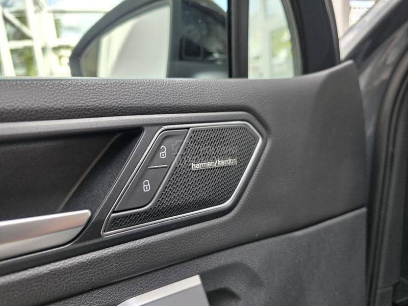 Volkswagen Tiguan R 4Motion Akrapovic