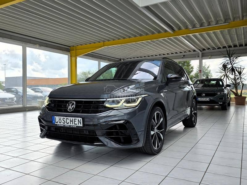 Volkswagen Tiguan R 4Motion Akrapovic