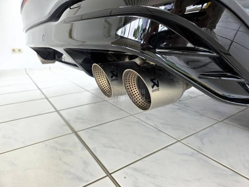 Volkswagen Tiguan R 4Motion Akrapovic