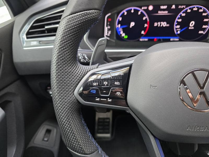 Volkswagen Tiguan R 4Motion Akrapovic