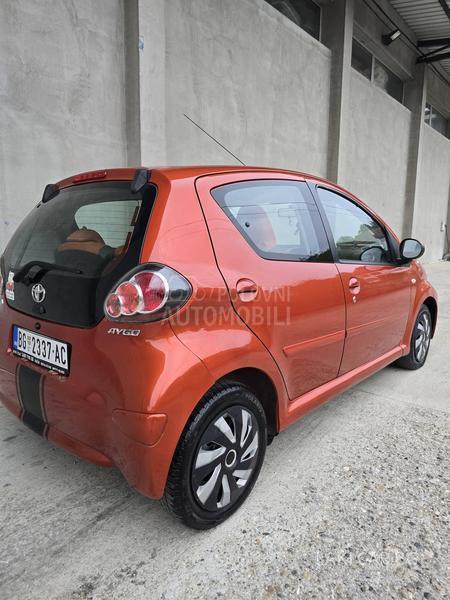 Toyota Aygo 1.0 vvti  5 vra ta