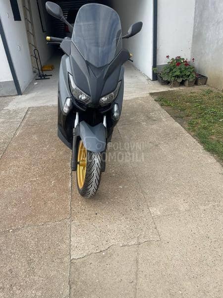 Yamaha x max