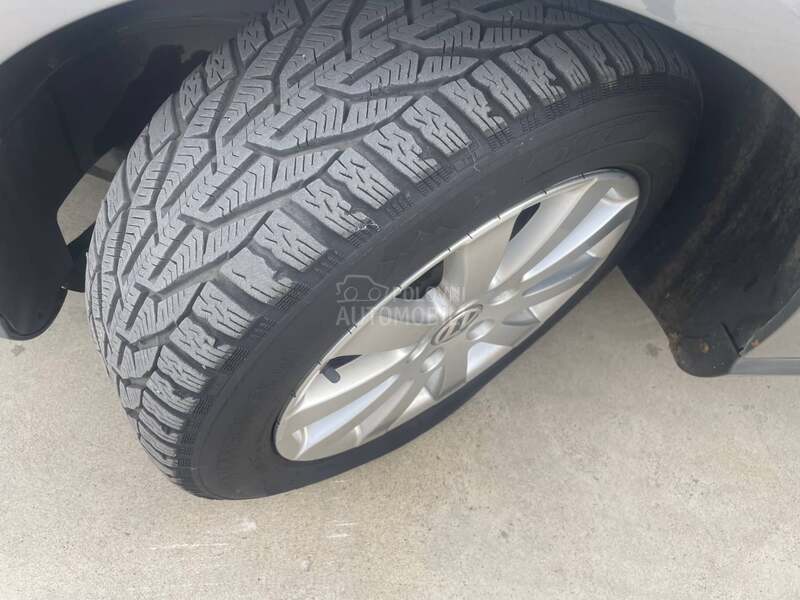 Volkswagen Passat B6 2.0  TDI   HIGHLINE