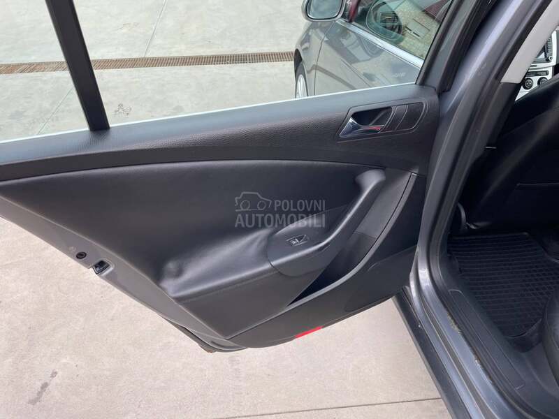 Volkswagen Passat B6 2.0  TDI   HIGHLINE