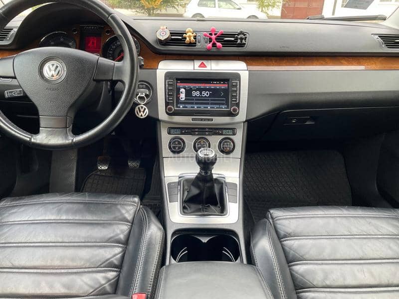 Volkswagen Passat B6 2.0  TDI   HIGHLINE