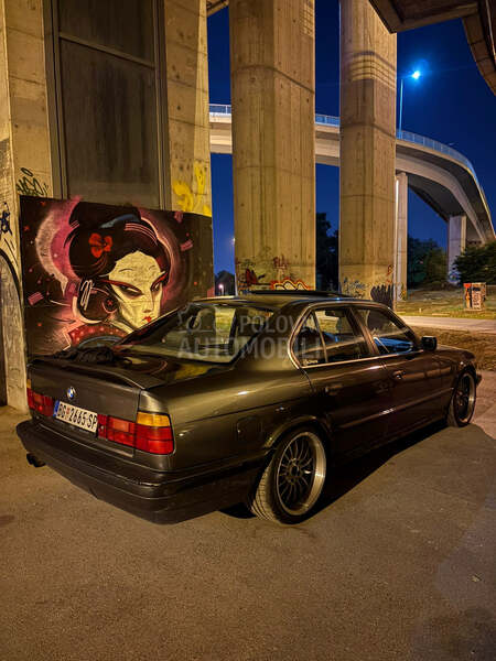BMW 525 