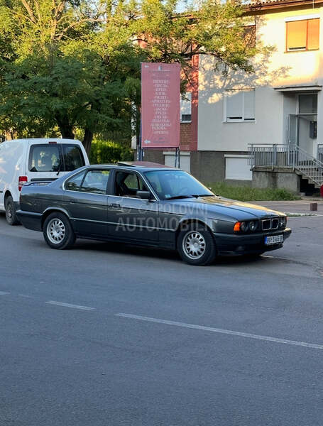 BMW 525 