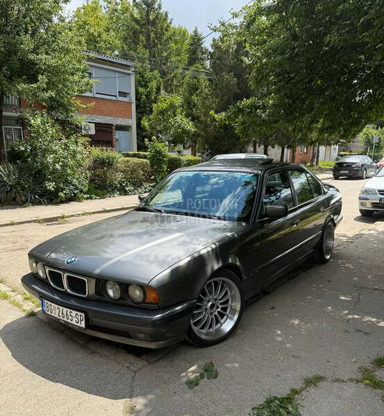 BMW 525 