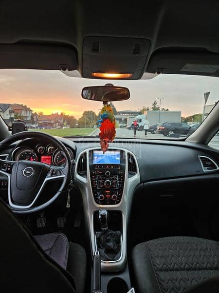 Opel Astra J 1.7 cdti