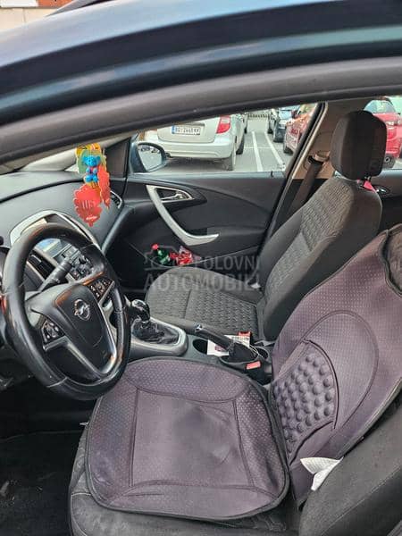 Opel Astra J 1.7 cdti