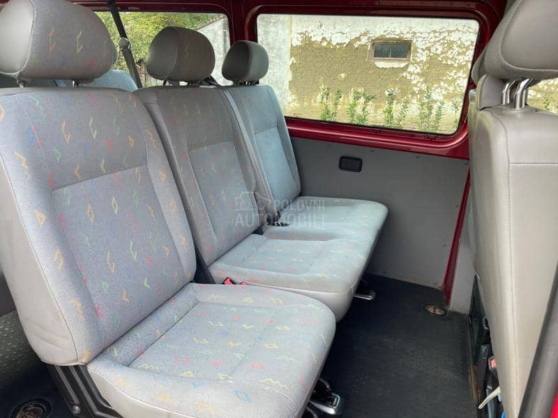 Volkswagen Transporter T5 2.5  TDI LONG