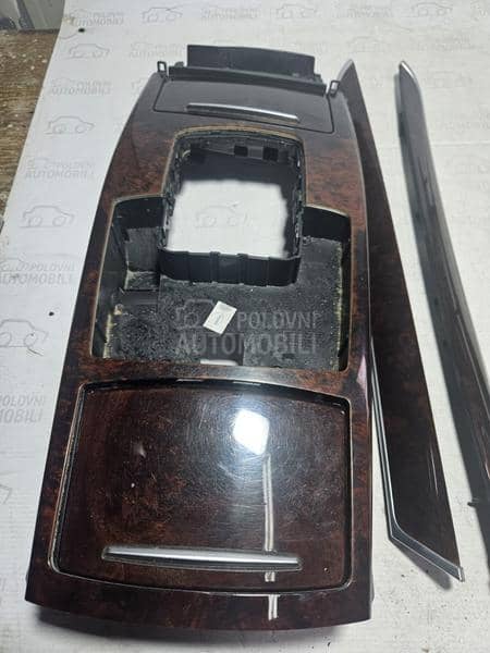 A6 C6 4F MAHAGONI LAJSNE