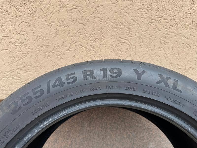 Continental 255/45 R19 Letnja
