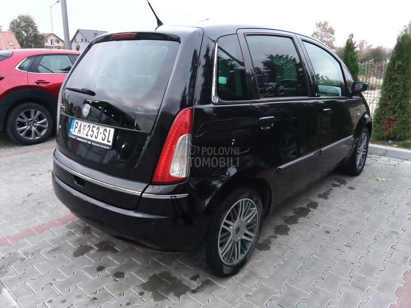 Lancia Musa 1.3 mjt