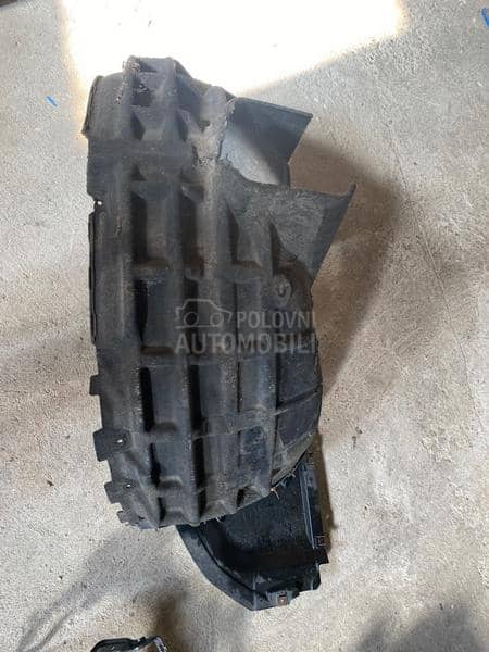 Audi Q3 -  kompletan auto u delovima