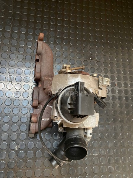 Audi Q3 -  kompletan auto u delovima