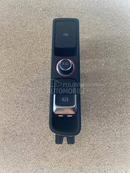 Audi Q3 -  kompletan auto u delovima