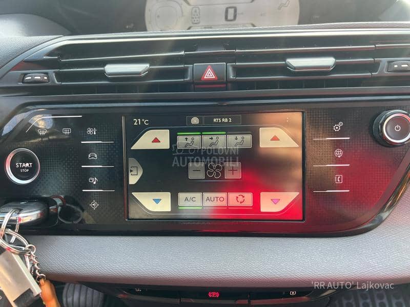 Citroen C4 Picasso 1.6 HDI   N A V I