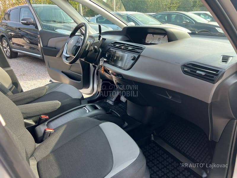 Citroen C4 Picasso 1.6 HDI   N A V I