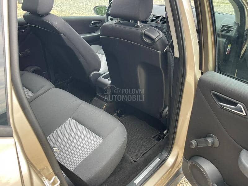 Mercedes Benz A 160 P anorama