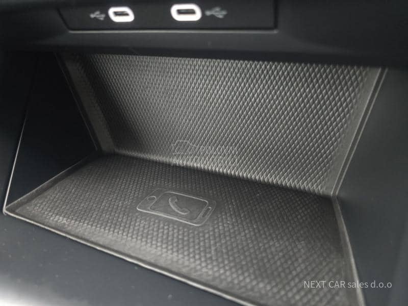 Volkswagen Golf 8 1.5 TSi Hybrid AUT.