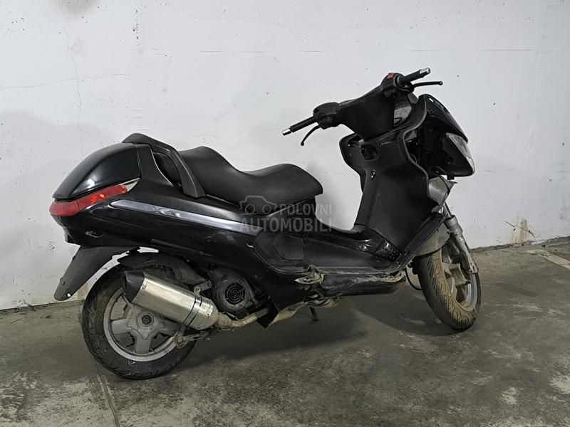 Piaggio x8