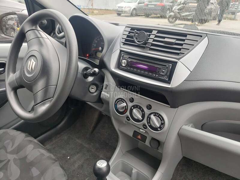 Suzuki Alto 1.0B FERARI CLIMA