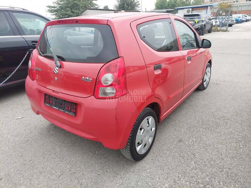 Suzuki Alto 1.0B FERARI CLIMA