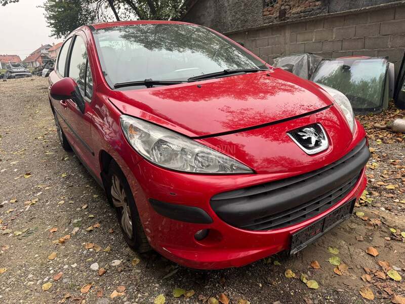 Peugeot 207 -  kompletan auto u delovima