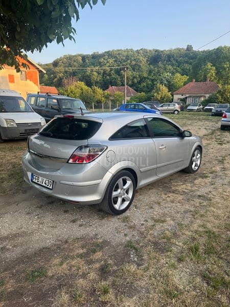 Opel Astra H 
