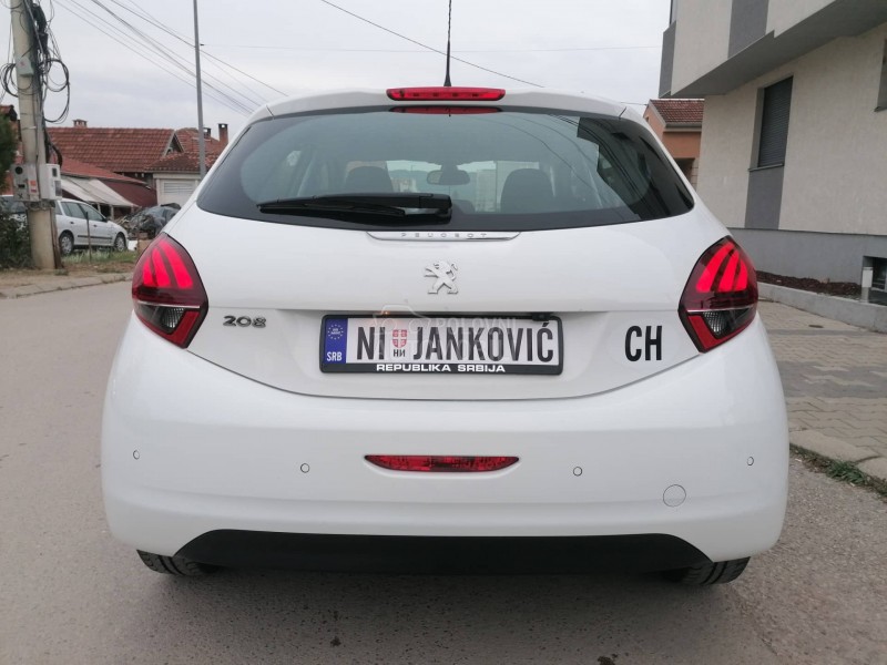 Peugeot 208 1.2i ACTIVE CH