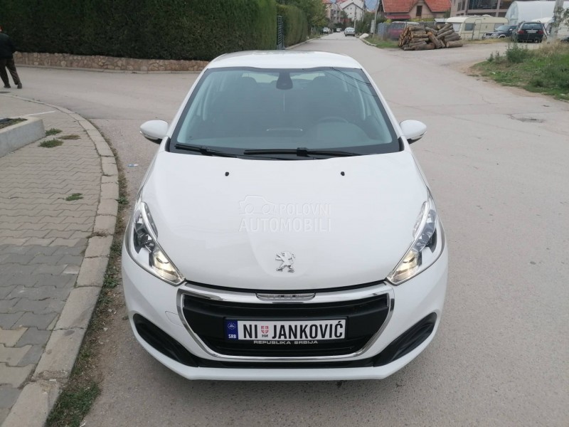 Peugeot 208 1.2i ACTIVE CH