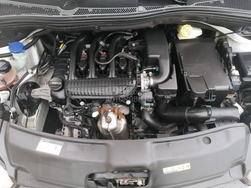 Peugeot 208 1.2i ACTIVE CH