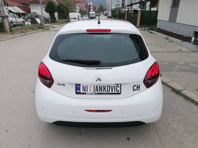 Peugeot 208 1.2i ACTIVE CH
