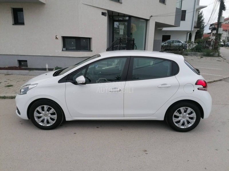 Peugeot 208 1.2i ACTIVE CH