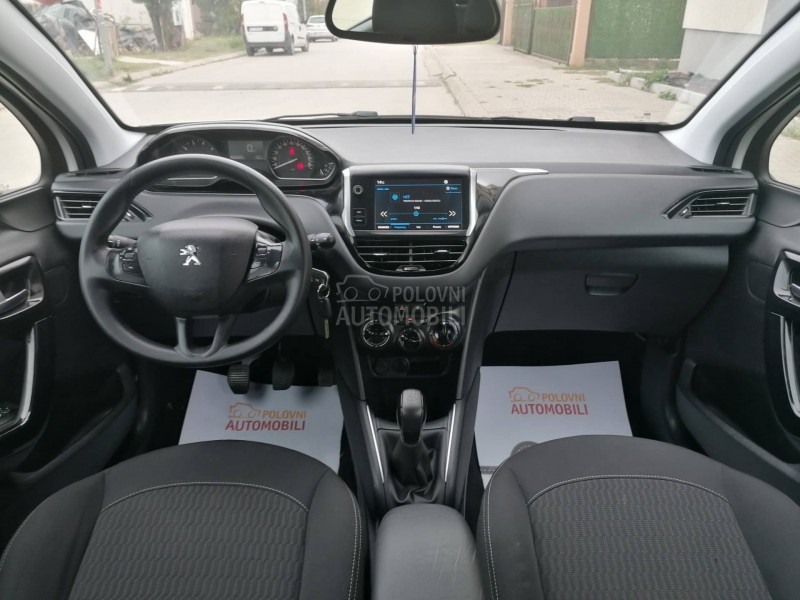 Peugeot 208 1.2i ACTIVE CH