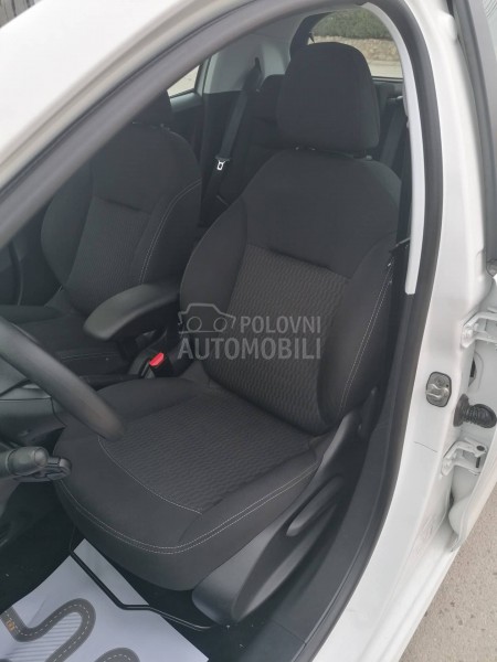 Peugeot 208 1.2i ACTIVE CH