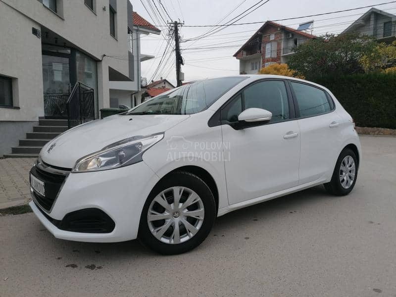 Peugeot 208 1.2i ACTIVE CH
