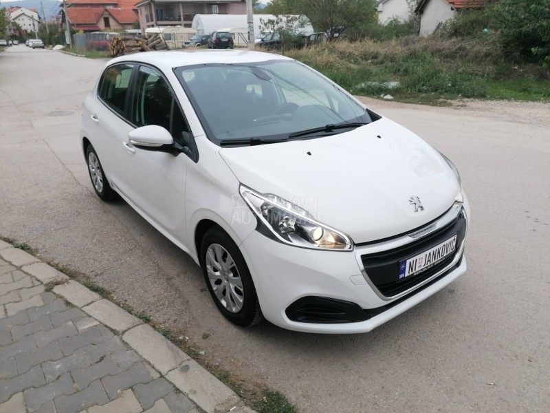 Peugeot 208 1.2i ACTIVE CH