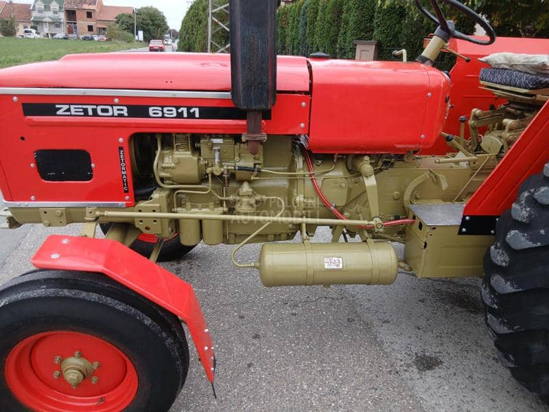 Zetor 6911