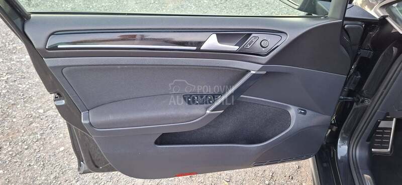 Volkswagen Golf 7 1.4 GTE DSG HYBRID