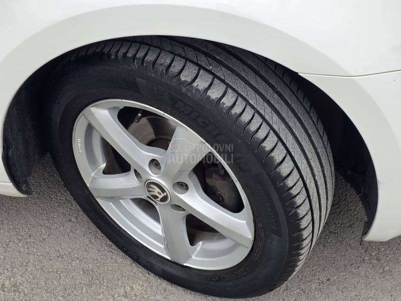 Škoda Octavia 1.6d/ 8 točkova